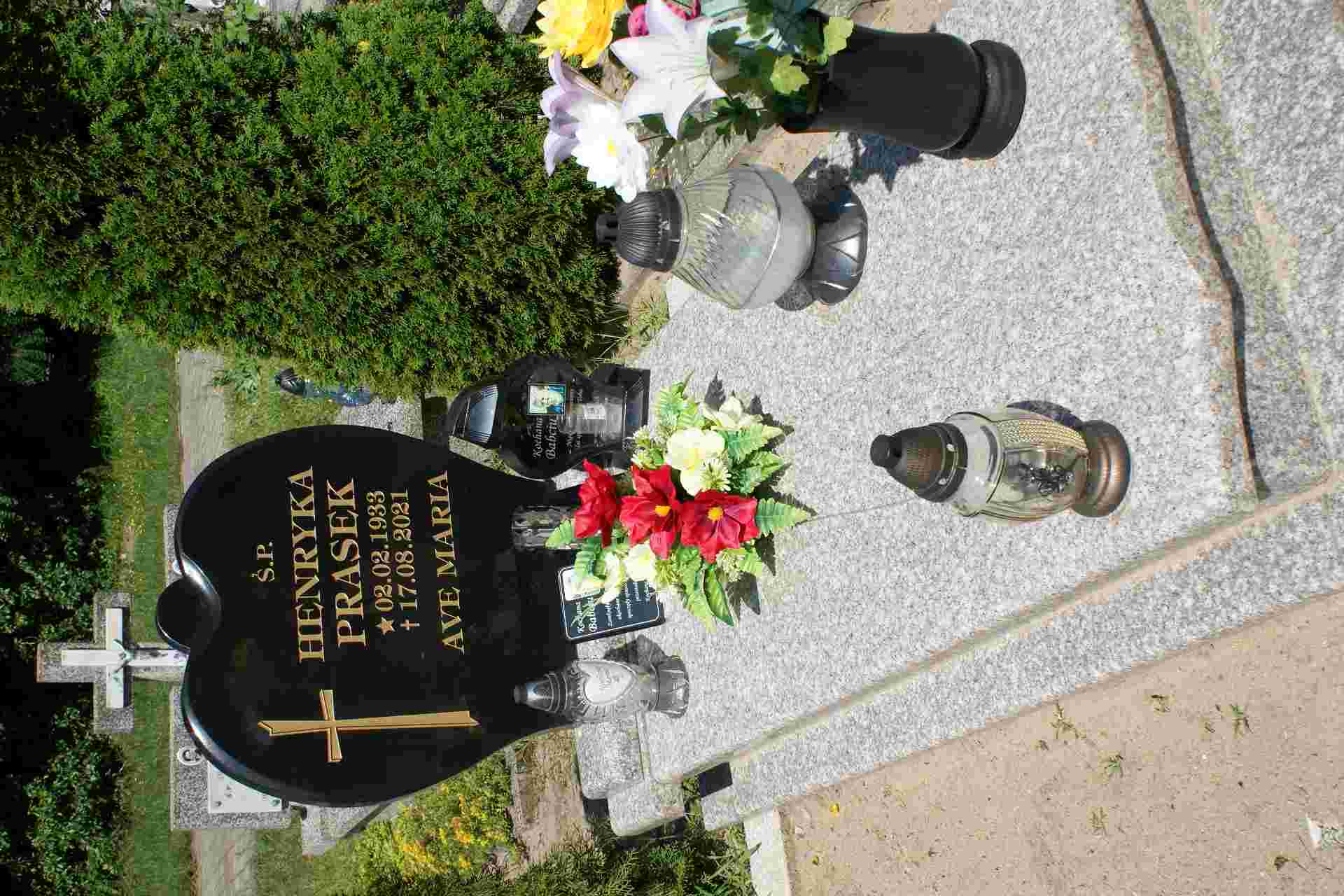Grób HENRYKA PRASEK